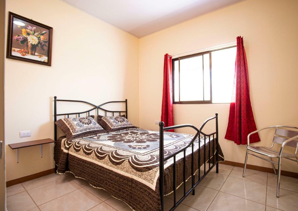 Flor De Katty Hostel Airport Río Segundo Extérieur photo